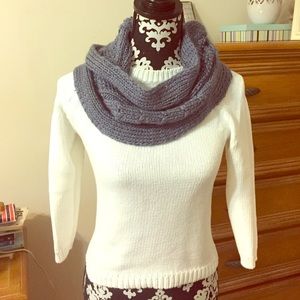 Handmade neck-wrap