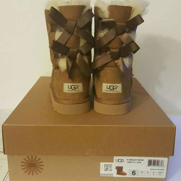 UGG Shoes - UGG BAILEY BOW CHESTNUT BOOTS