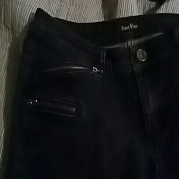 Euc Sweet Vibes zipper detail skinny jeans