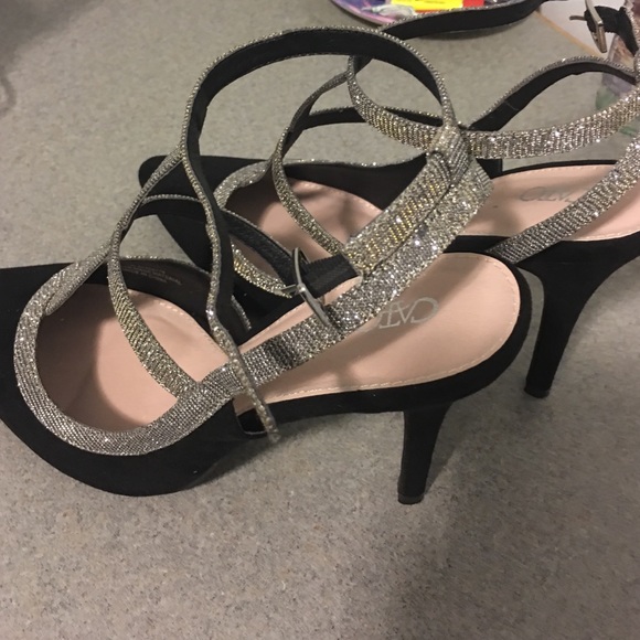 Size 11 black heels
