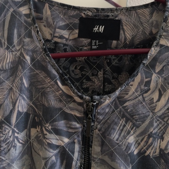 H&M patterned jacket - Picture 2 of 3