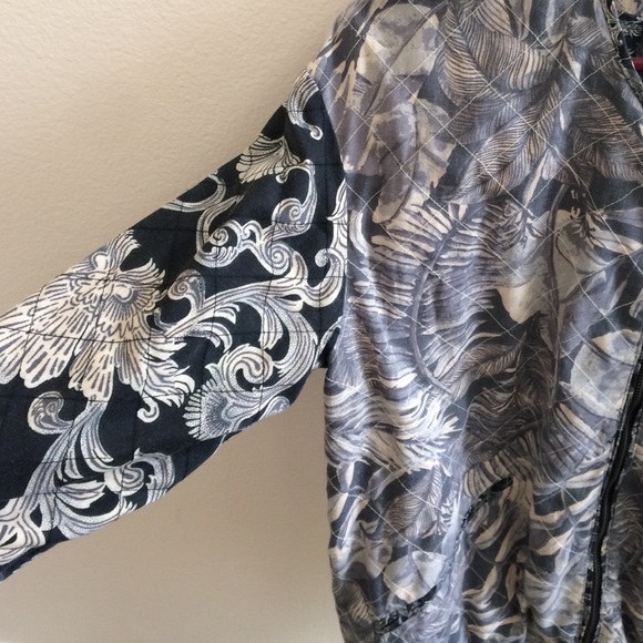 H&M patterned jacket - Picture 3 of 3