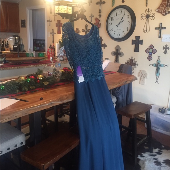 Evening dress! Gorgeous! - Picture 1 of 3