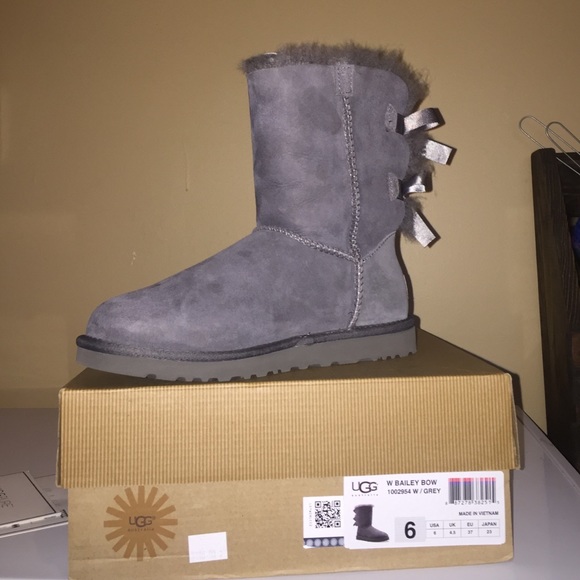 New gray Uggs