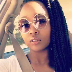 Meet your Posher, Shelby