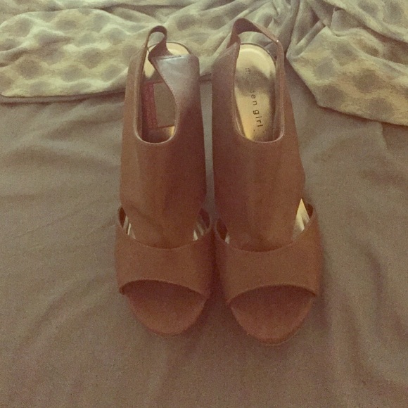 Madden Girl Wedges