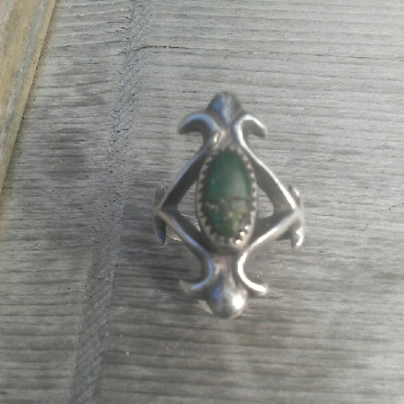 Vintage silver & turquoise, (Jade?) ring.
