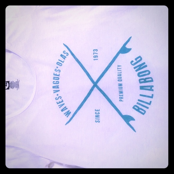 Billabong Women's Casual Tee - Size M/M