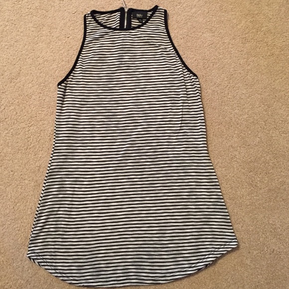 Tank top.