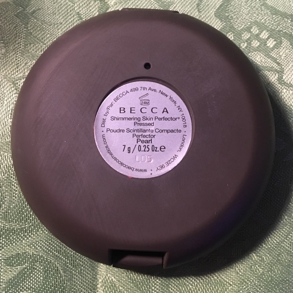 Becca PEARL' highlighter😍