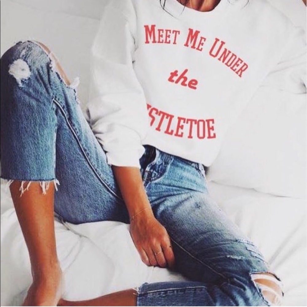 Signorelli Meet Me Under the Mistletoe