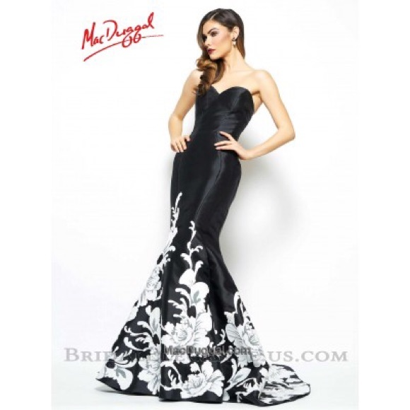 ✨Stunning MacDuggal Pagent gown✨ - Picture 2 of 3