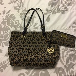 Michael Kors Handbag & Wallet