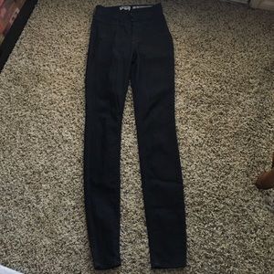 Black skinny jeans