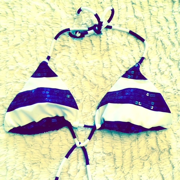 Victoria's Secret blue/white triangle top