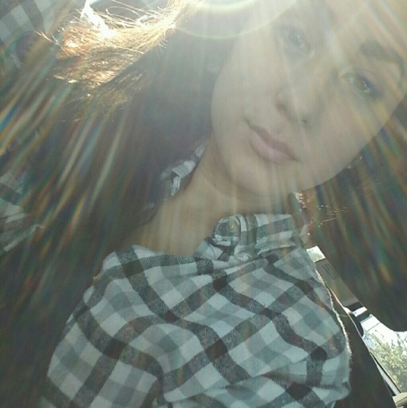 Meet your Posher, Noelani - Picture 1 of 1