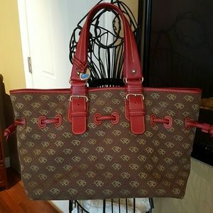 Dooney and Bourke tote
