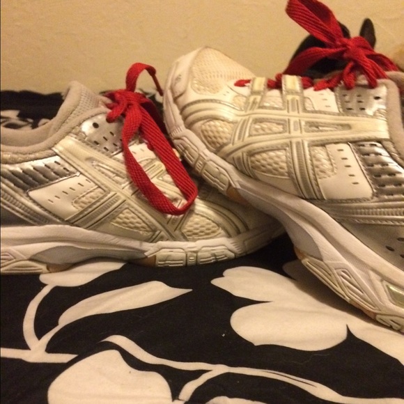 Asics tennis shoes