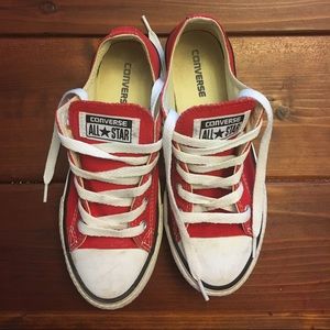 Youth red converse size 3