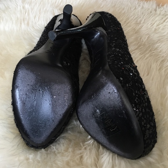 SOLD! LOUIS VUITTON 'SANAGA' sequin peep toe pumps - Picture 4 of 4