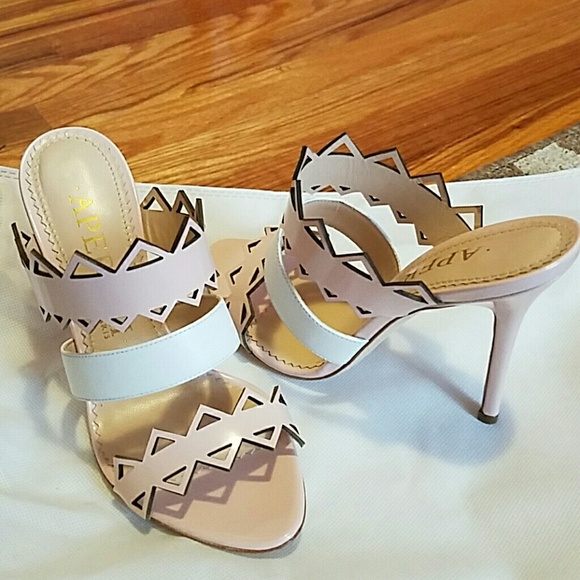 Aperlai heels