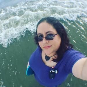 Meet your Posher, Leigh