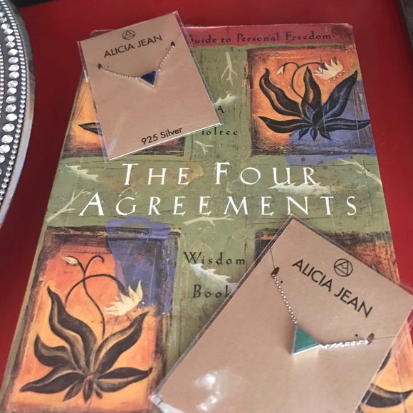 SOLD OUT//Triangle gemstone necklaces!! - Picture 1 of 7