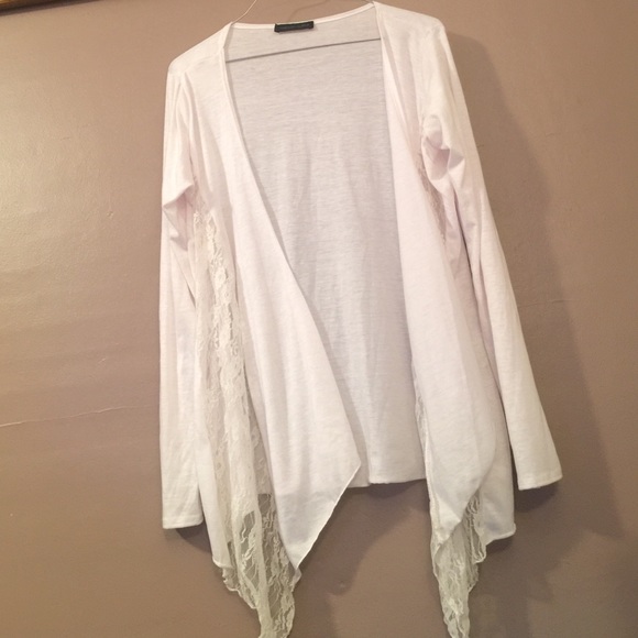 White cardigan with lace