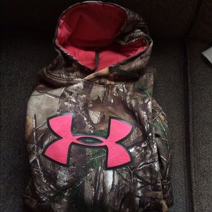 Under armor sweatshirt