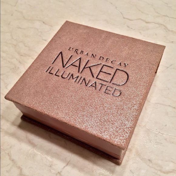 🚫SOLD🚫Illuminating Powder - Picture 1 of 3