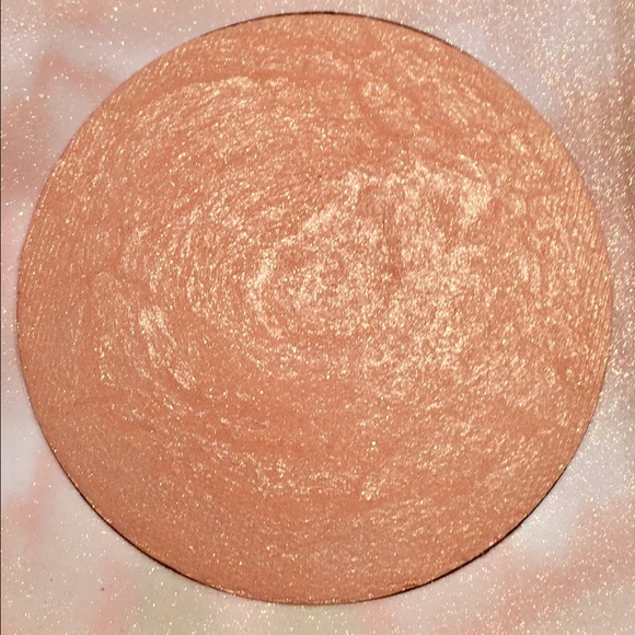 🚫SOLD🚫Illuminating Powder - Picture 3 of 3