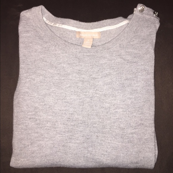 😘 Banana Republic Sweater 💕