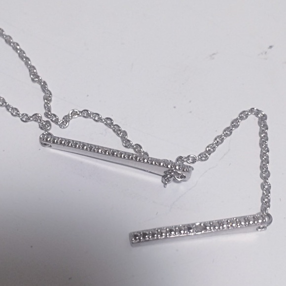 $150 18K Gold Natural Diamond Accent Y-Neckalce - Picture 3 of 3