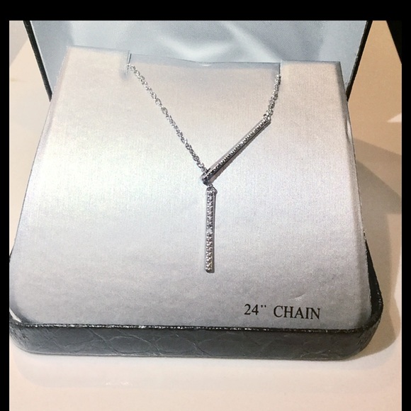 $150 18K Gold Natural Diamond Accent Y-Neckalce - Picture 2 of 3