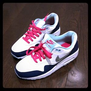 Nike Air Max ❣ Sold!
