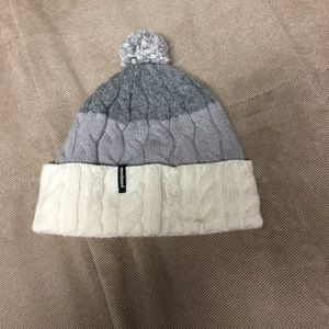 Super warm Patagonia beanie only worn once!