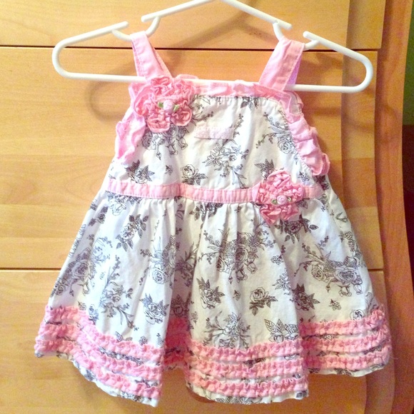 Calvin Klein baby girl dress w Bloomers!