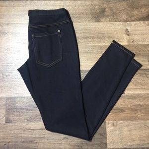 NWT Hue The Original Jeans Color Leggings Black