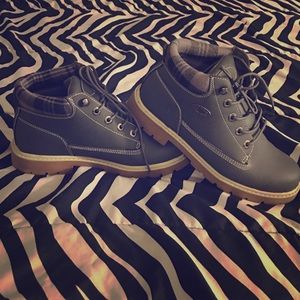 Lugz water resistant boots