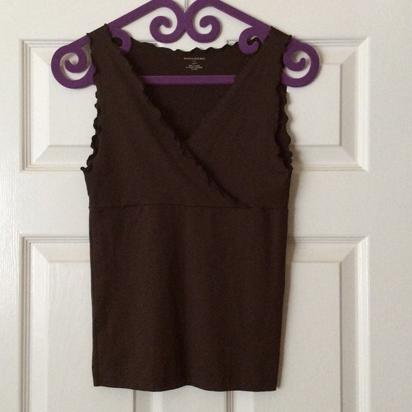 Banana Republic ruffle-edge tank