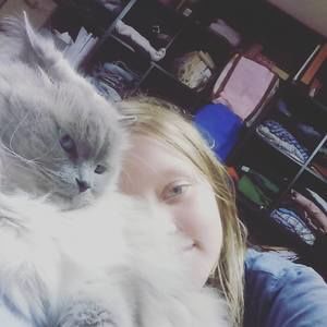 Meet your Posher, Katelyn