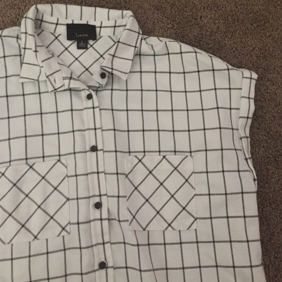 Button up top - Picture 3 of 3