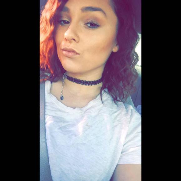 Meet your Posher, Joellen - Picture 1 of 1