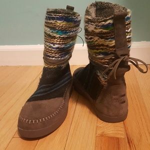 TOMS Nepal Boots