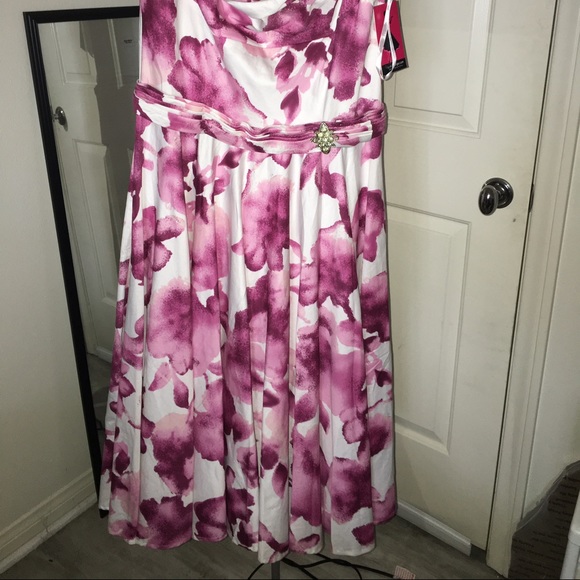 Purple Flower Tea Dress - Picture 2 of 4