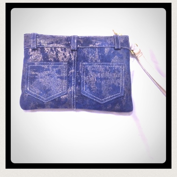 Betsey Johnson makeup bag - Picture 2 of 4