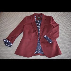 Burgundy quarter length sleeve blazer