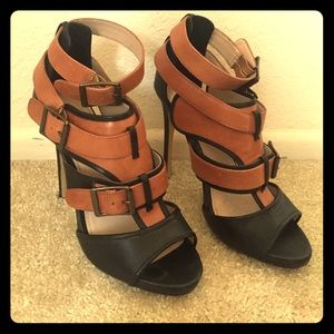 Shoemint Black and Tan Buckle Heels. Size 7.5