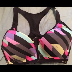 VS front zip knockout sports bra