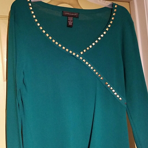 Sweater - Picture 2 of 4